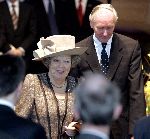 Den Haag 7 februari 2005
Installatie Pieter v Vollenhoven als voorzitter.  
Johan Remkes en Koningin Beatrix