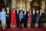 Apeldoorn 25 februari 2005
Prins Floris en zijn vriendin Aimee Sohngen en Prins Pieter Christiaan en zijn vriendin Anita v Eijk verloofd op paleis het Loo.
Daarbij ook aanwezig alle ouders incl. Prinses Margriet en Pieter v Vollenhoven.