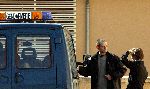 St Georges 28 februari 2003
Prinses Margarita met haar hond op weg naar het politieburo