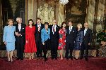 Apeldoorn 25 februari 2005
Prins Floris en zijn vriendin Aimee Sohngen en Prins Pieter Christiaan en zijn vriendin Anita v Eijk verloofd op paleis het Loo.
Daarbij ook aanwezig alle ouders incl. Prinses Margriet en Pieter v Vollenhoven.