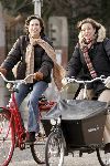 Amsterdam 6 augustus 2005
Prinses Marilene met zus en bakfiets