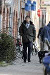 Amsterdam 5 februari 2005
Robert ten Brink wandelen met hond