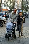 Amsterdam 1 maart 2003
Ruud de Wild en Tatum Dagelet met kinderwagen