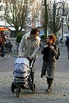 Amsterdam 1 maart 2003
Ruud de Wild en Tatum Dagelet met kinderwagen