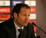 Rotterdam, 5 februari 2006  Seizoen 2005/2006 Kompetitiewedstrijd Feyenoord-AJAX, eindstand 3-2
AJAX trainer Danny Blind tijdens de persconferentie
©Edwin van Zandvoort