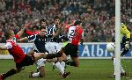 Rotterdam, 4 februari 2006  Seizoen 2005/2006 Kompetitiewedstrijd Feyenoord-AJAX, eindstand 3-2
Dirk Kuyt Ronald Vlaar Klaas Jan huntelaar Maarten Stekelenburg
©Edwin van Zandvoort