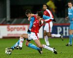 Utrecht, 8 Februari 2006 Kompetitiewedstrijd FC Utrecht-PSV, eindstand 1-2 door 2 doelpunten van Jefferson Farfan
Seizoen 2005/2006 
Ibrahim Afellay in duel met Jean Paul de Jong