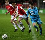 Utrecht, 8 Februari 2006 Kompetitiewedstrijd FC Utrecht-PSV, eindstand 1-2 door 2 doelpunten van Jefferson Farfan
Seizoen 2005/2006 
Ibrahim Afellay in duel met Hans somers