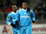 Utrecht, 8 Februari 2006 Kompetitiewedstrijd FC Utrecht-PSV, eindstand 1-2 door 2 doelpunten van Jefferson Farfan
Seizoen 2005/2006 
Blijdschap bij Jefferson Farfan ( na zijn 2e doelpunt ) en DeMarcus Beasley
