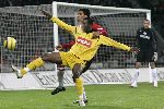 Eindhoven, 4 februari 2006  Seizoen 2005/2006 Kompetitiewedstrijd PSV-Roda JC, eindstand 3-2
Michael Lamey in duel met Sekou Cisse
©Edwin van Zandvoort