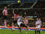 Eindhoven, 20 Januari 2007 Eerste wedstrijd na winterstop Kompetitiewedstrijd tussen PSV-SC Heerenveen, eindstand 3-1 Seizoen2006/2007
Alax PV torent boven iedereen uit.
Helaas mist hij het doel