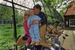 Amsterdam, 14 Mei 1997
Andre Hazes met zijn 2 jongste kinderen Roxanne Hazes en Andre Hazes Jr. op bezoek bij Artis