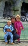 Amsterdam, 14 Mei 1997
Andre Hazes met zijn 2 jongste kinderen Roxanne Hazes en Andre Hazes Jr. op bezoek bij Artis