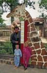 Amsterdam, 14 Mei 1997
Andre Hazes met zijn 2 jongste kinderen Roxanne Hazes en Andre Hazes Jr. op bezoek bij Artis