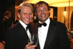 Amsterdam 7 december 2006
Miljonairfair in de rai in amsterdam.Chris Luken met vriend