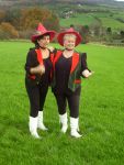 18 Augustus 2006
De Alpenzusjes Links donkere Anny Cox en rechts blonde Carla Langendijk uit Heerlen