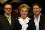 Hilversum 27 december 2006
Wendy van Dijk bij de presentatie van de finaliste van The X factor. Met de jury Henkja Smits Henk Temming en Marianne v Wijnkoop