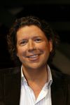 Hilversum 27 december 2006
Wendy van Dijk bij de presentatie van de finaliste van The X factor. Met de jury Henkja Smits Henk Temming en Marianne v Wijnkoop