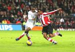 Eindhoven, 25 November 2006
PSV-FC Utrecht, eindstand 5-0 Kompetitie Seizoen 2006/2007
Jefferson Farfan in duel met Edson Braafheid
Foto Ronald Otter