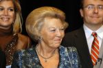 Amsterdam 13 december 2006
Prins Clausprijzen in het ij theater met Maxima Mabel Wisse Smit Prinses Laurentien Koningin Beatrix Prins Friso en Prins Constantijn.
