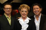 Hilversum 27 december 2006
Wendy van Dijk bij de presentatie van de finaliste van The X factor. Met de jury Henkja Smits Henk Temming en Marianne v Wijnkoop