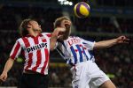 Eindhoven, 20 Januari 2007 Eerste wedstrijd na winterstop Kompetitiewedstrijd tussen PSV-SC Heerenveen, eindstand 3-1 Seizoen2006/2007
Mika Vayrynen in een mooi duel