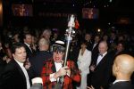 Amsterdam 7 december 2006
Paul de Leeuw opent als Annie de Rooy de miljonairfair in de Rai.