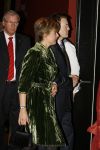 Amsterdam 13 december 2006
Prins Clausprijzen in het ij theater met Maxima Mabel Wisse Smit Prinses Laurentien Koningin Beatrix Prins Friso en Prins Constantijn.