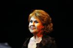 Maarssen 22december 2006
Rita Reys ontvangt edisson voor haar hele ouvre uit handen van haar dochter Leila in het Pim Jacobs theater.