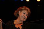 Maarssen 22december 2006
Rita Reys ontvangt edisson voor haar hele ouvre uit handen van haar dochter Leila in het Pim Jacobs theater.