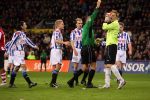 Eindhoven, 20 Januari 2007 Eerste wedstrijd na winterstop Kompetitiewedstrijd tussen PSV-SC Heerenveen, eindstand 3-1 Seizoen2006/2007
Doelman Brian Vandenbussche krijgt geel van Roelof Luinge