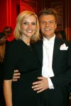 Hilversum 14 december 2006
Dancing with the stars. Bastiaan Ragas met zijn zwangere vrouw Tooske Breugem Ragas