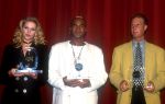1994
Twenty 4 Seven winnen de exportprijs 19941
Zangeres en presentatrice Nance Coolen en zanger Stay-C ( Stacey Paton )