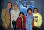 14 Februari 1995
Vanessa ( Connie Breukhoven ) samen met man Hans Breukhoven samen met hun kinderen bij Disney