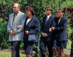 29 Mei 1997
Begrafenis Jack Jersey
Op de foto zijn vrouw met haar 2 kinderen