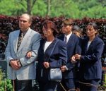 29 Mei 1997
Begrafenis Jack Jersey
Op de foto zijn vrouw met haar 2 kinderen