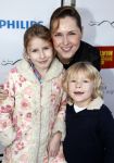 Den Haag 12 december 2009
Premiere in Pathe den Haag. Anniko v Santen met kinderen
Peter Smulders bv