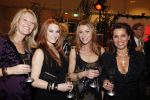 Amstelveen 12 december 2009
Kerstborrel Princess in het cobra museum. Anita Heilker met dochter en Esther Oosterbeek en Dorien Ouborg
Peter Smulders bv