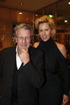 Amstelveen 12 december 2009
Kerstborrel Princess in het cobra museum. Jan en Monique des Bouvrie met Cas Spijkers
Peter Smulders bv