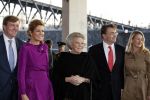 Amsterdam 16 december 2009
Uitreiking prins Claus prijzen in het ij theater. Aanwezig zijn Koningin Beatrix Prins Willem Alexander prinses Maxima prins Friso Mabel Wisse Smit prins Constantijn en Prinses Laurentien.
Peter Smulders bv