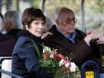 Amsterdam 8 december 2009
Begrafenis Ramses Shaffy op zorgvlied. Ramses vertrok met koets vanaf Carre. Daar waren Liesbeth List met man en dochter en Kitty Courbois. Mies Bouwman met man Leen Timp
