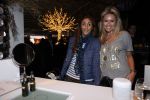 Amsterdam 14 december 2009
Presentatie nieuwe creme van La Mer op de miljonairfair. Dani Bles en Nikkie Plessen
Peter Smulders bv