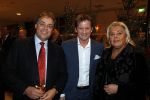 Amstelveen 12 december 2009
Kerstborrel Princess in het cobra museum. Prins Pieter Christiaan met Aad en Els Ouborg
Peter Smulders bv