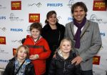 Den Haag 12 december 2009
Premiere in Pathe den Haag. Toine v peperstraten met vrouw en kinderen
Peter Smulders bv