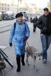 Amsterdam 15 december 2009
Vera Mann aan het wandelen met haar hond.
Peter Smulders bv