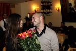 Milaan 21 december 2009
Wesley Sneijder verrast Yolanthe Cabau v Kasbergen met rozen in een italiaans restaurant.
Peter Smulders bv