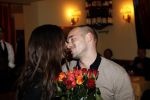 Milaan 21 december 2009
Wesley Sneijder verrast Yolanthe Cabau v Kasbergen met rozen in een italiaans restaurant.
Peter Smulders bv