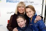 Den Haag 12 december 2009
Premiere in Pathe den Haag. Willeke Alberti met Johnny de Mol en Julian en Noah de Mol
Peter Smulders bv