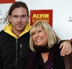 Den Haag 12 december 2009
Premiere in Pathe den Haag. Willeke Alberti met Johnny de Mol en Julian en Noah de Mol
Peter Smulders bv