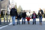 Fijnaart 5 januari 2010
Frans Mariska Christiaan Frans Jr Lucas en Jan Bauer bij hun huis. Frans heeft zijn haar laten inplanteren en is nu nog zo goed als kaal.
Peter Smulders bv